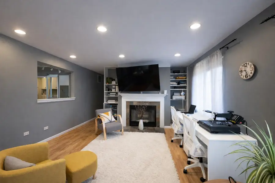 2183 Colorado Avenue #4, Elgin, IL 60123 - #3