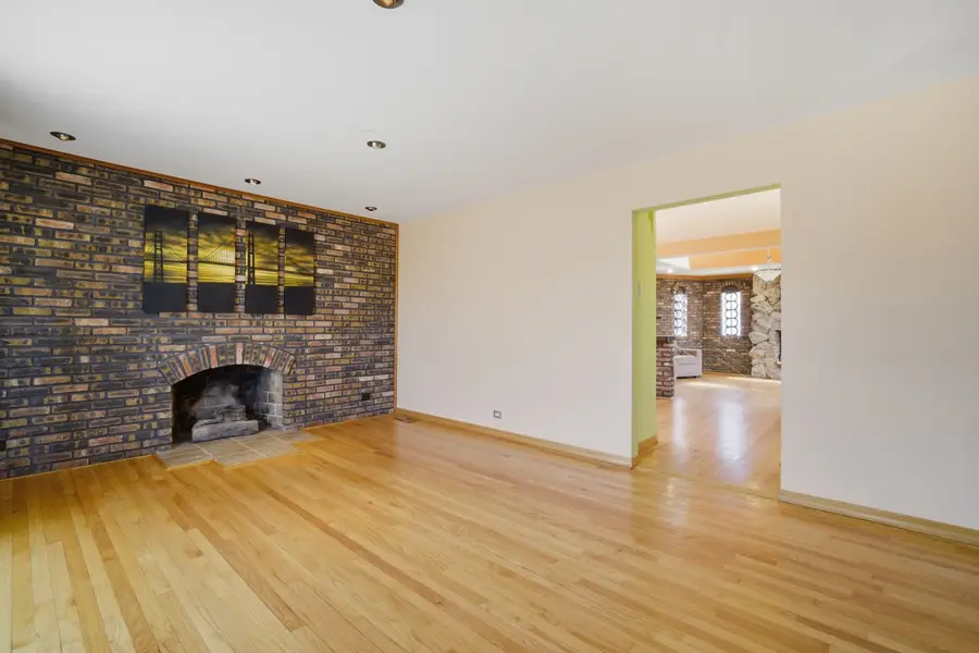 434 S Yale Avenue, Addison, IL 60101 - #3