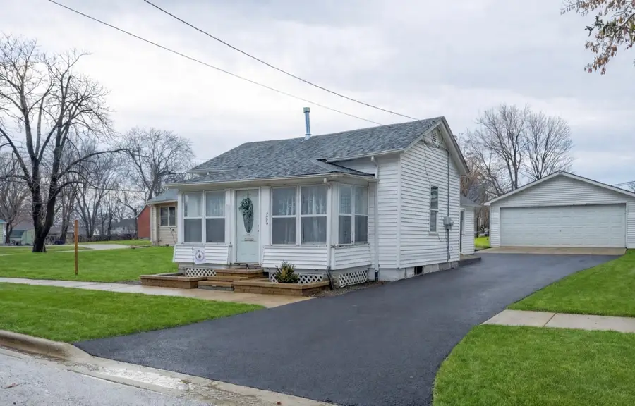 906 Grove Street, Aurora, IL 60505 - #2