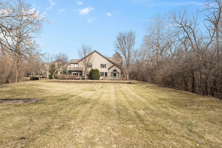 2012 Forest Creek Lane #2012, Libertyville, IL 60048 - #3