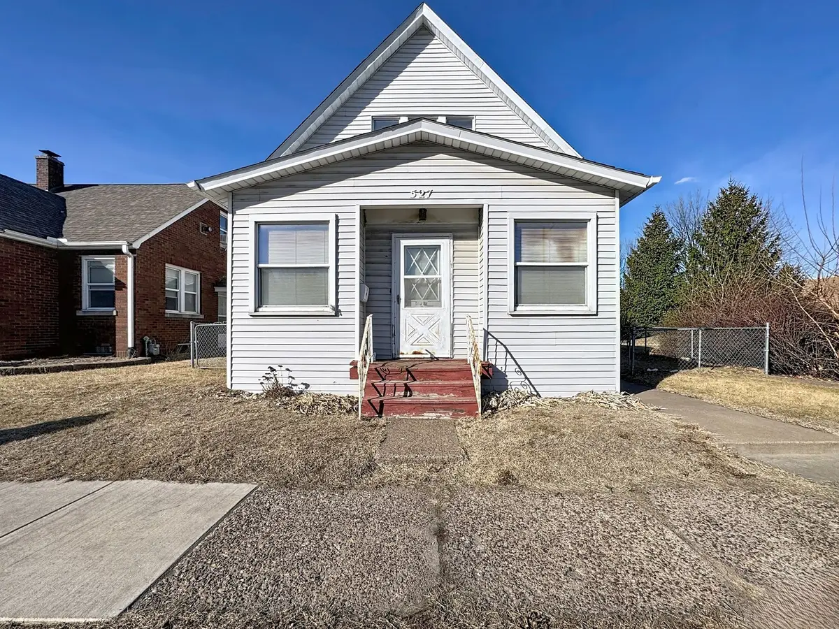 527 19th Avenue, Moline, IL 61265 - #1