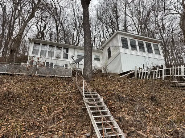 62 Alley Cat Lane, Golconda, IL 62938