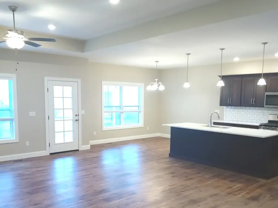 305 N Niles Avenue, Tuscola, IL 61953 - #3