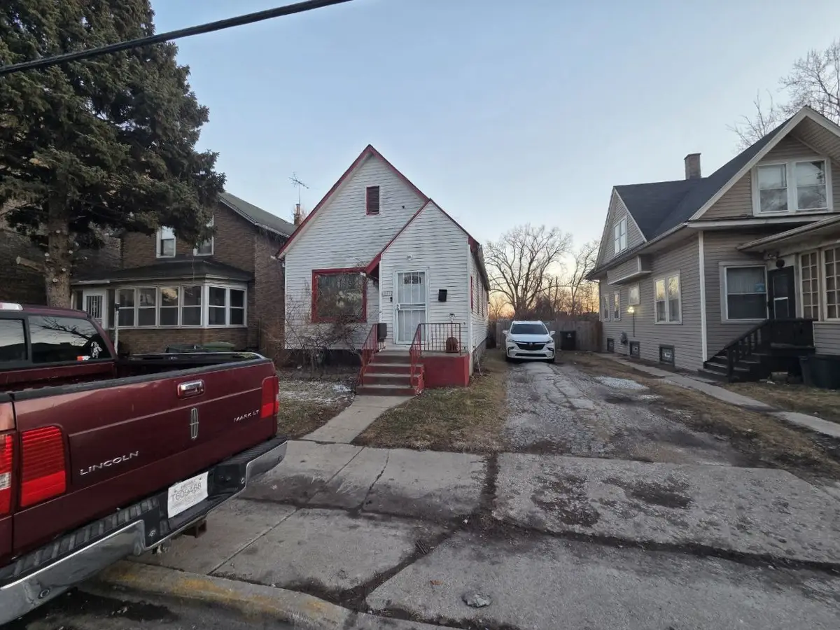 221 E 138th Street, Dolton, IL 60419 - #1