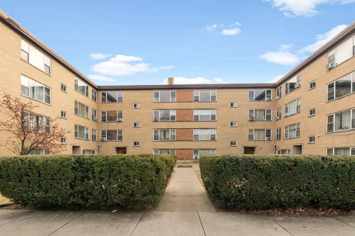 2615 W Fitch Avenue #3A, Chicago, IL 60645 - #1
