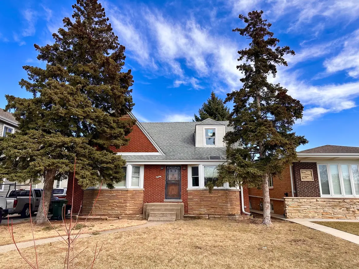 4727 N Newcastle Avenue, Harwood Heights, IL 60706 - #1