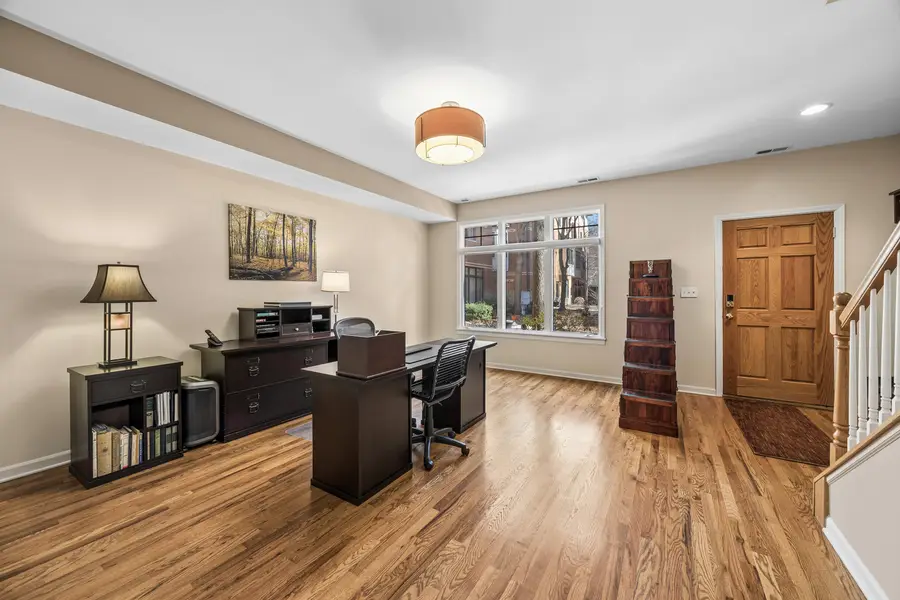 420 Pennsylvania Way, Oak Park, IL 60302 - #2