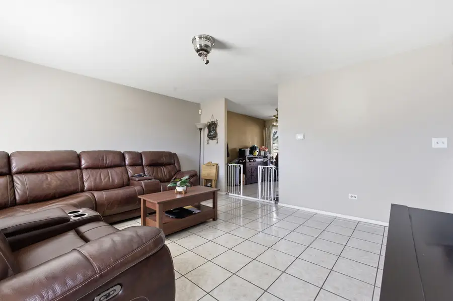 1160 Case Lane, Elgin, IL 60120 - #2