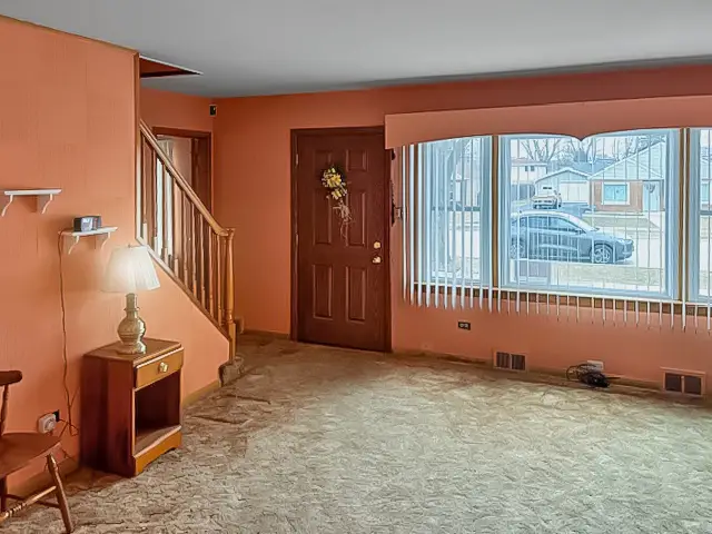 10812 Princess Avenue, Chicago Ridge, IL 60415 - #2