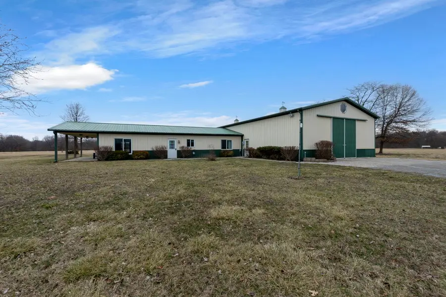 7198 Omega Road, Kinmundy, IL 62854 - #3