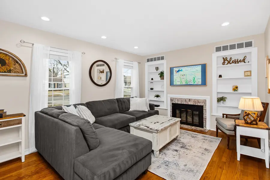 1838 N 74th Avenue, Elmwood Park, IL 60707 - #3