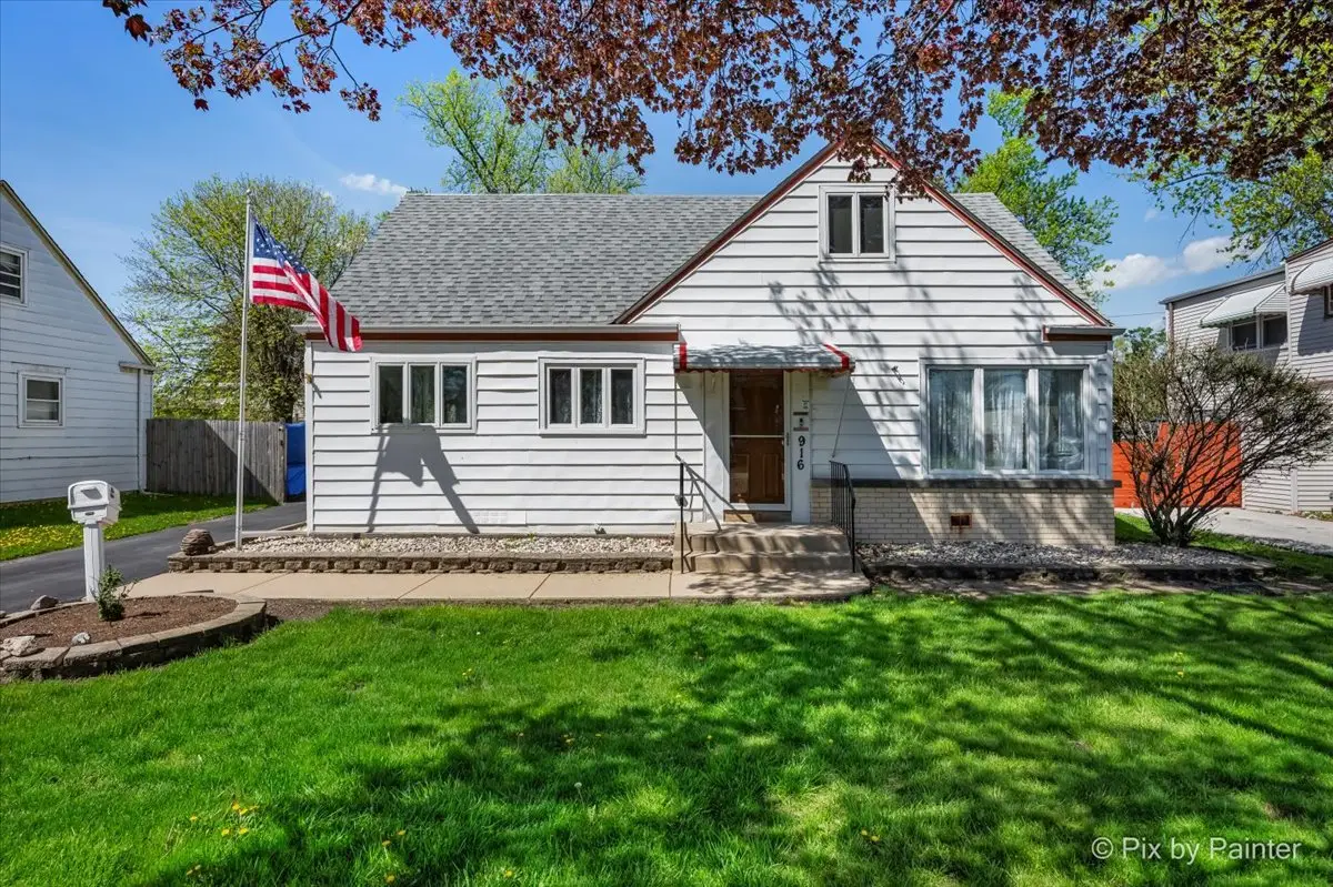 916 N Roberta Avenue, Melrose Park, IL 60164 - #1