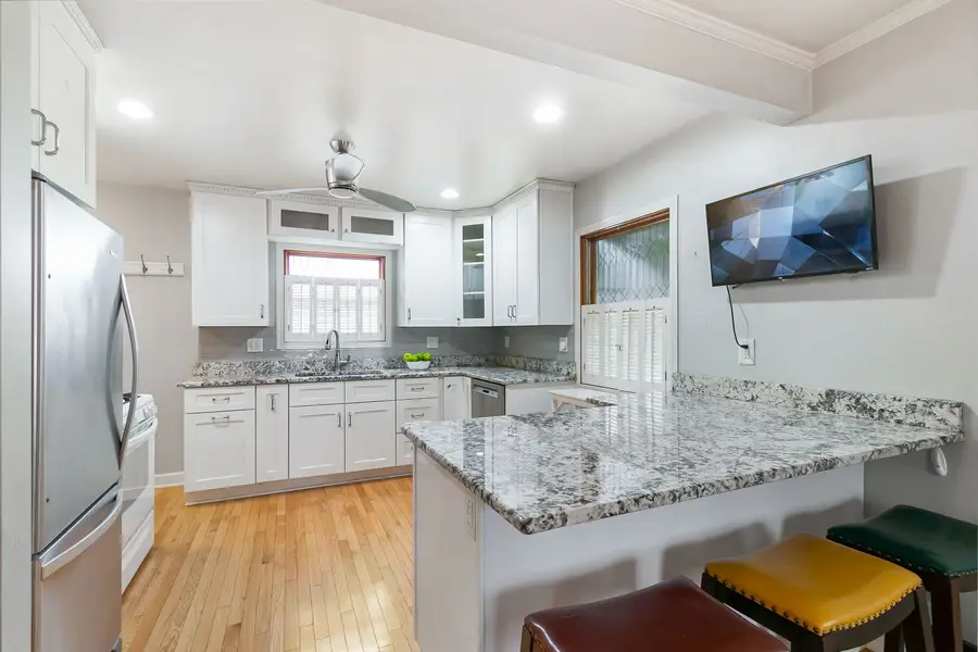 4539 Clyde Avenue, Lyons, IL 60534 - #2