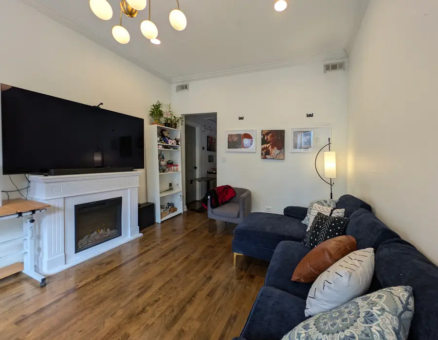 917 N Hermitage Avenue #1, Chicago, IL 60622 - #2