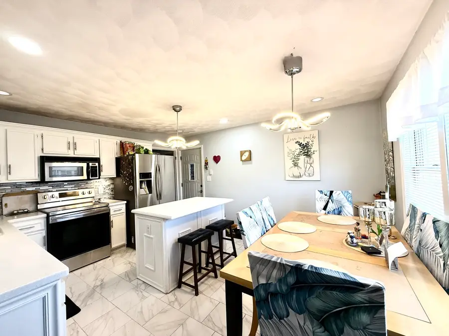 2910 17th Street, Rockford, IL 61109 - #3