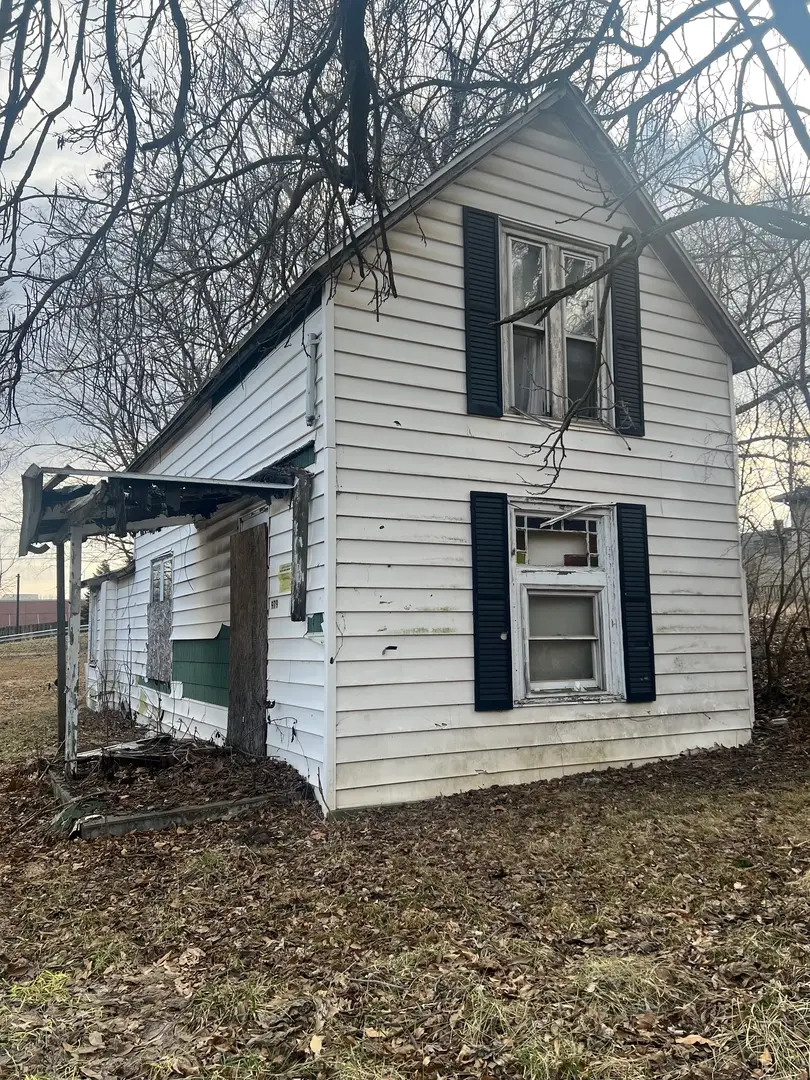 979 W Cerro Gordo Street, Decatur, IL 62522 - #1
