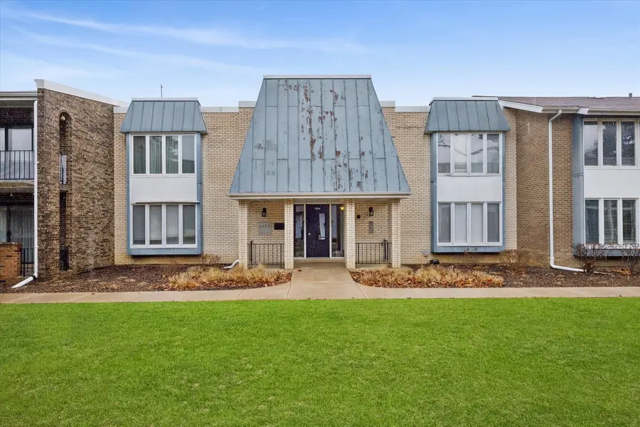 9808 S Karlov Avenue #D, Oak Lawn, IL 60453 - #2