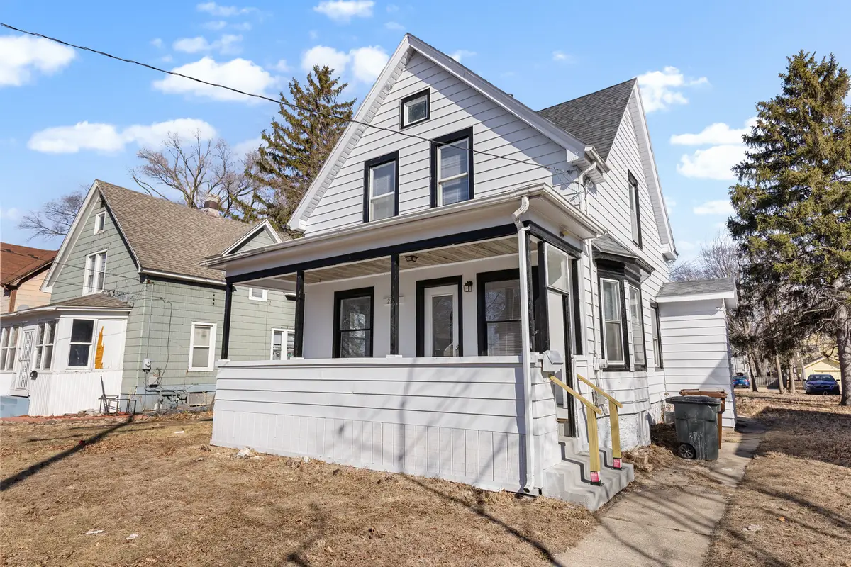 2126 9th Street, Rockford, IL 61104 - #1