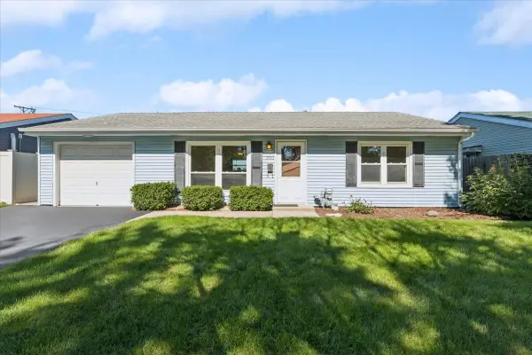200 W Jeffery Avenue, Wheeling, IL 60090