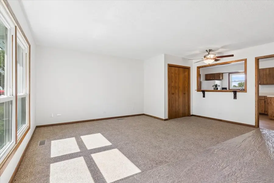 200 W Jeffery Avenue, Wheeling, IL 60090 - #3