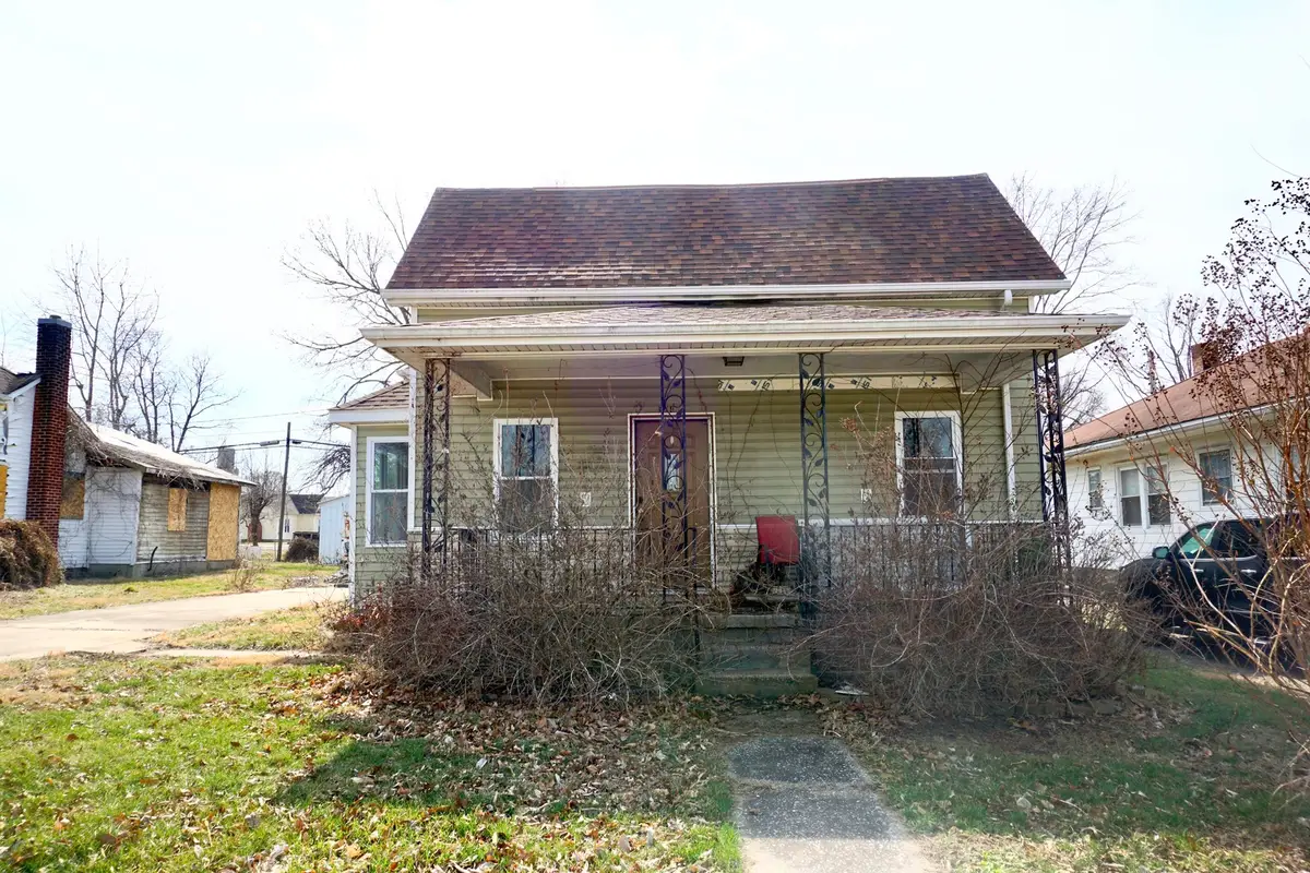 504 W Randolph Street, Pinckneyville, IL 62274 - #1