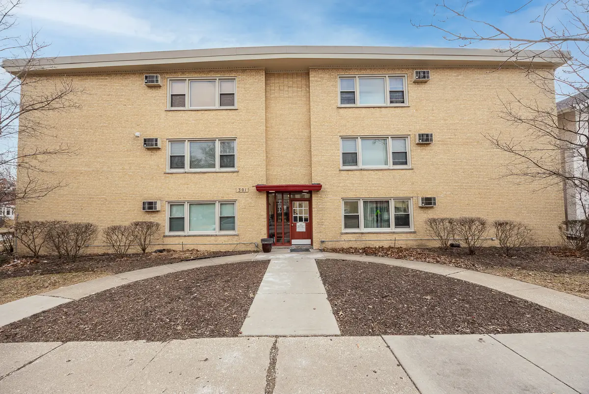 301 Chicago Avenue #3CW, Oak Park, IL 60302 - #1