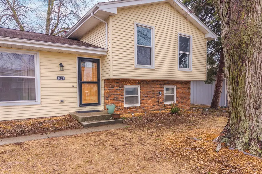 1409 Hanson Drive, Normal, IL 61761 - #2