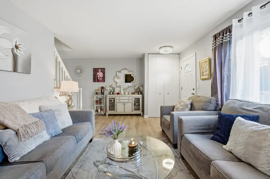 2132 Rugen Road #E, Glenview, IL 60026 - #3