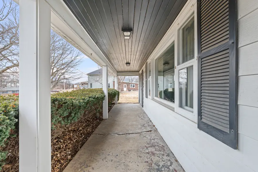 124 E Mill Street, Kewanee, IL 61443 - #3