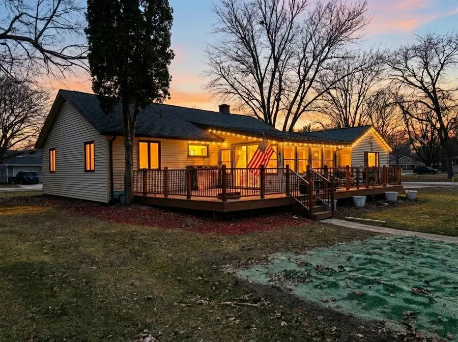 217 W Franklin Street, Rockton, IL 61072 - #2