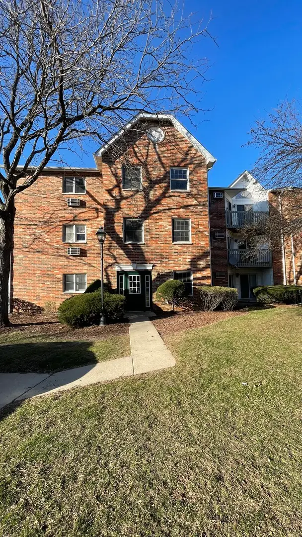 4301 W Shamrock Lane #2D, McHenry, IL 60050 - #1