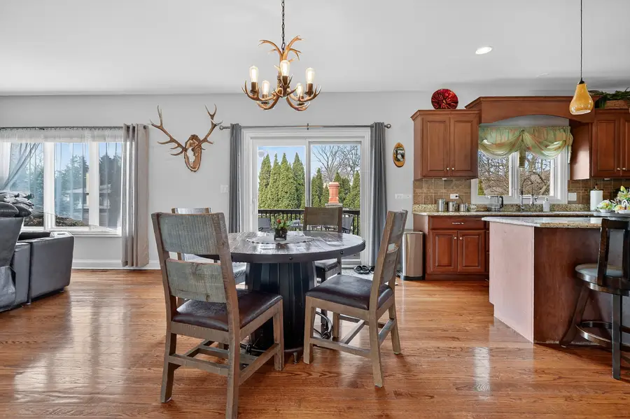 10020 S 80th Court, Palos Hills, IL 60465 - #3