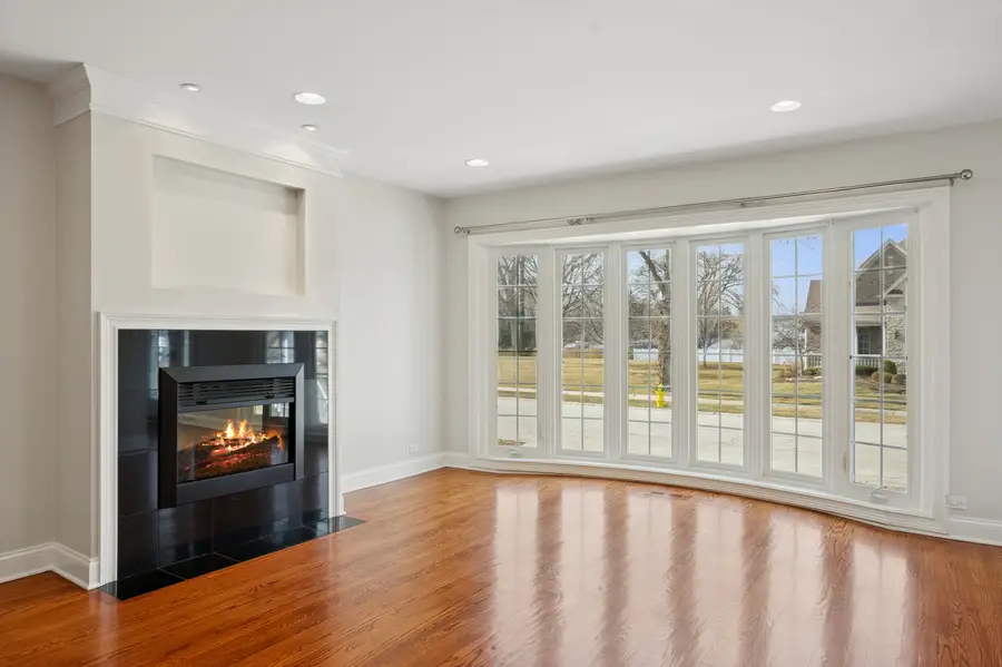 8455 N Chester Avenue, Niles, IL 60714 - #2