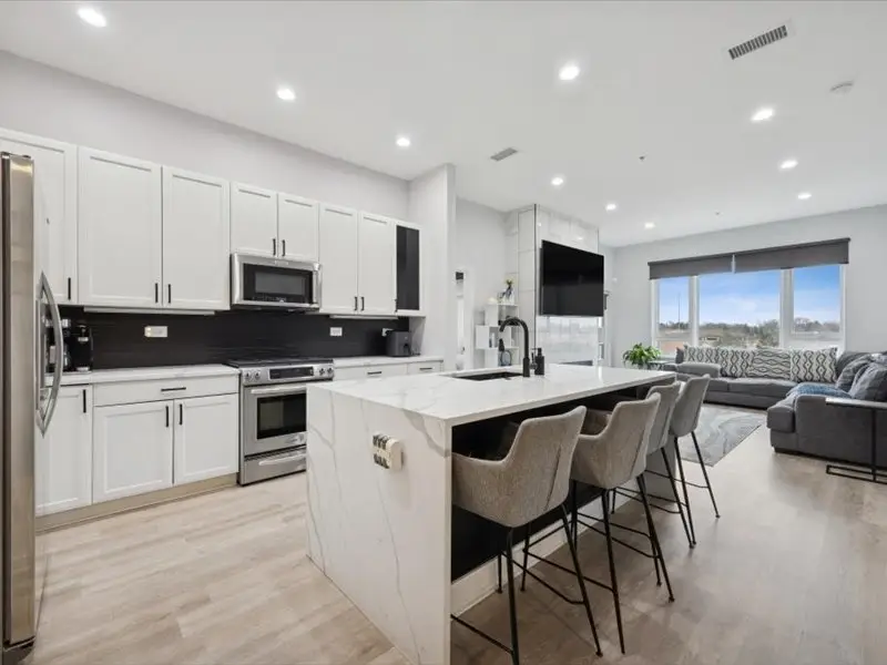 1000 Village Center Drive #405, Burr Ridge, IL 60527 - #2