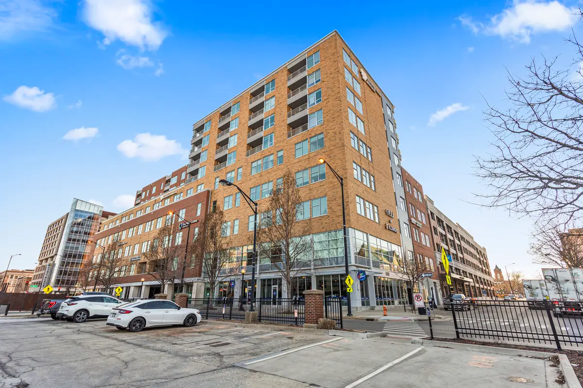 301 N Neil Street #904, Champaign, IL 61820 - #1