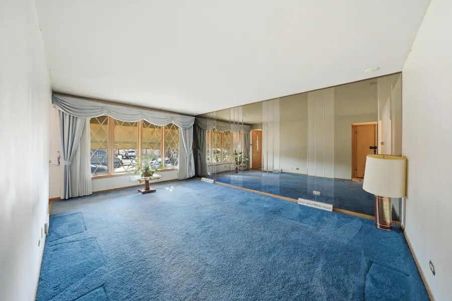 11218 S Whipple Street, Chicago, IL 60655 - #3