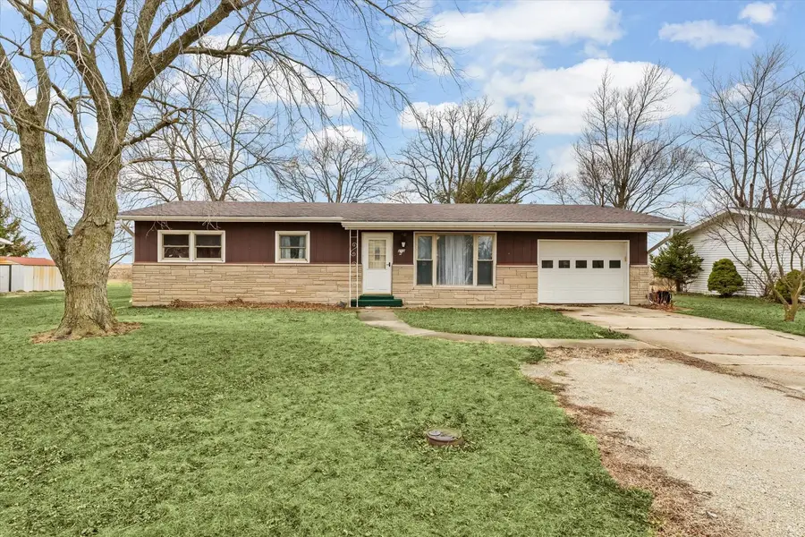 212 N 7th Street, Cissna Park, IL 60924 - #2