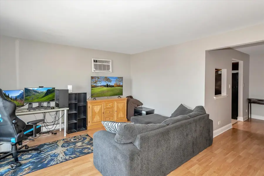 6135 Marshall Avenue #301, Chicago Ridge, IL 60415 - #3