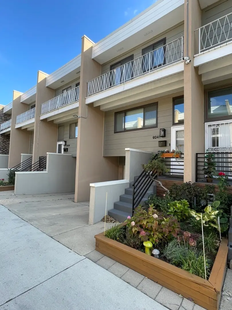 9241 W Ballard Road #107, Des Plaines, IL 60016 - #1