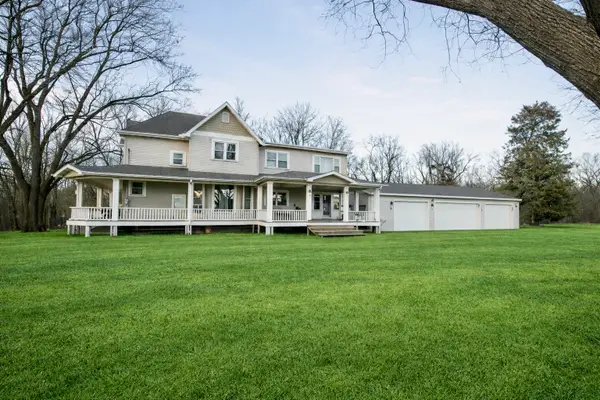 1502 S Galena Avenue, Dixon, IL 61021