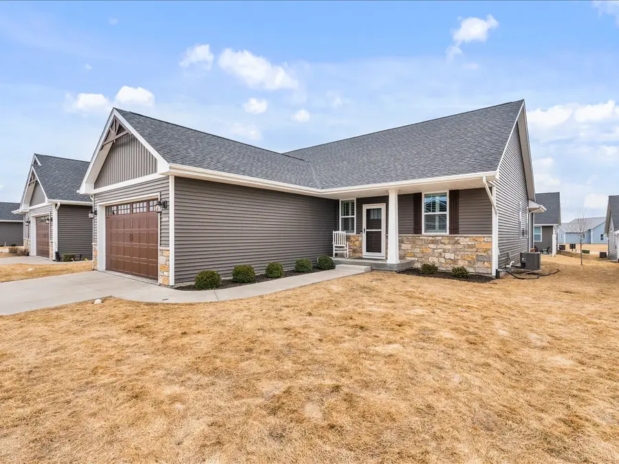 3039 Mary Leigh Drive, Bettendorf, IA 52722 - #3