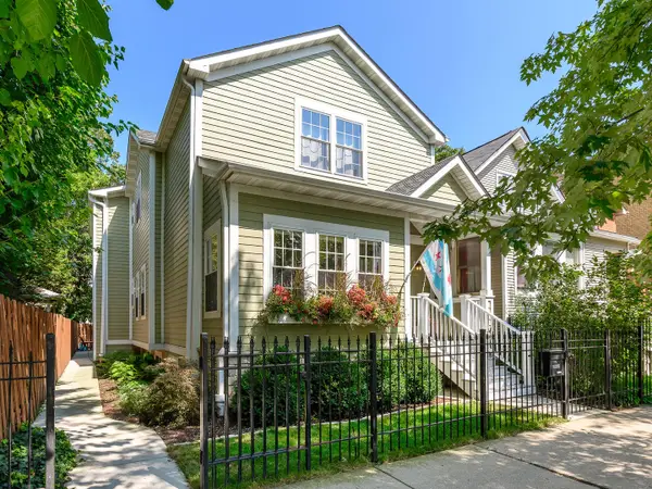 2852 W Fletcher Street, Chicago, IL 60618