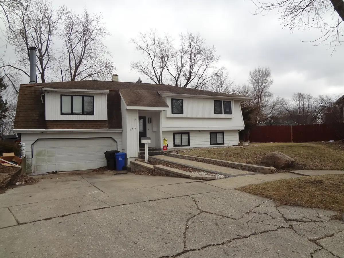 1732 Kingston Circle, Carpentersville, IL 60110 - #1