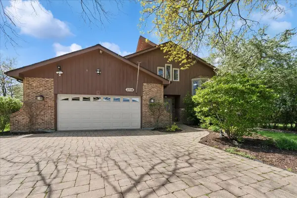 2718 N Elm Lane N, Arlington Heights, IL 60004