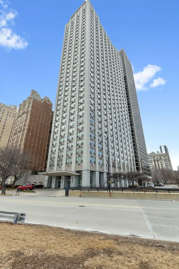1550 N Lake Shore Drive #16D, Chicago, IL 60610