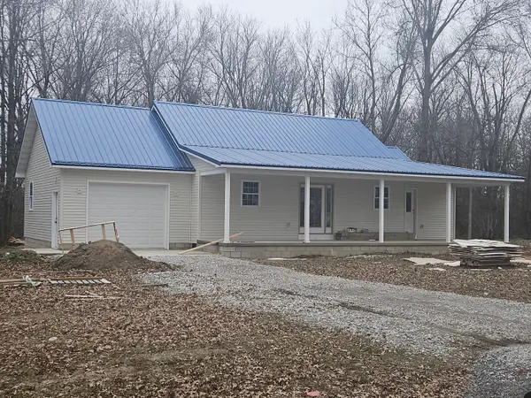 114 Evergreen Drive, Ina, IL 62846