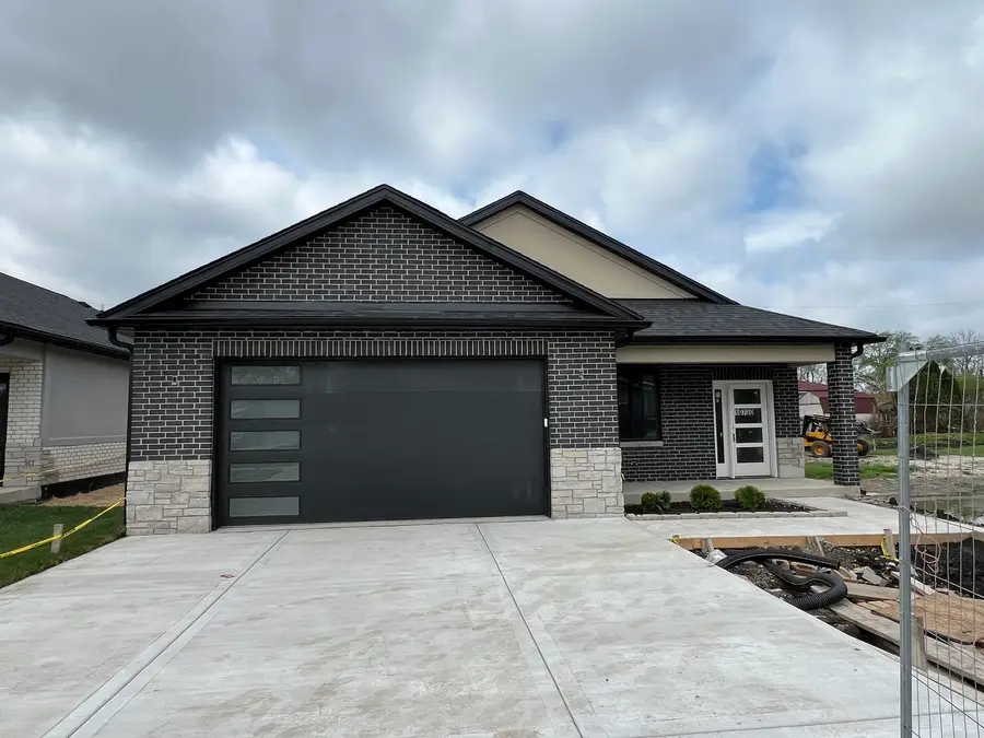 10730 S Worth Avenue, Worth, IL 60482 - #2