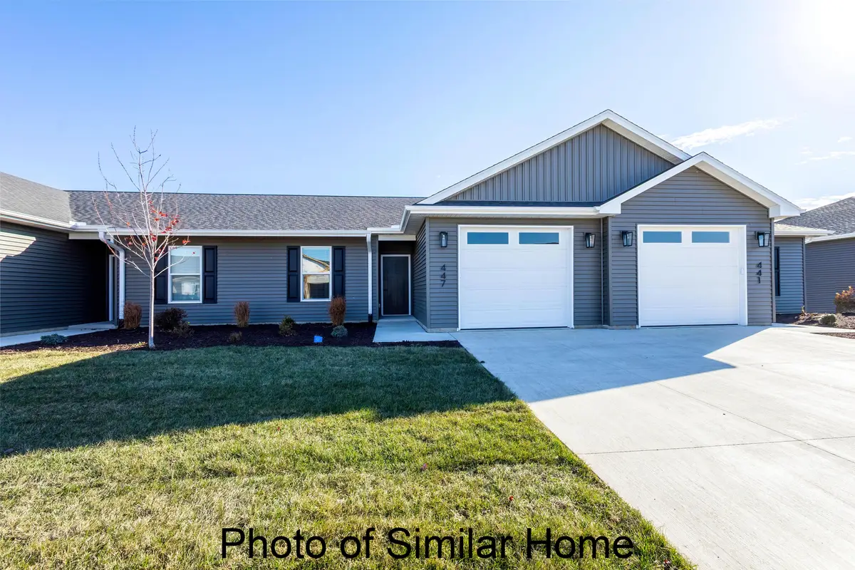 450 N 2nd Avenue, Eldridge, IA 52748 - #1