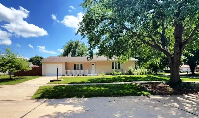 2707 Worcester Drive, Champaign, IL 61821 - #2