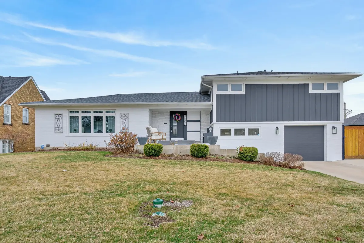 1106 N 13th Avenue, Melrose Park, IL 60160 - #1